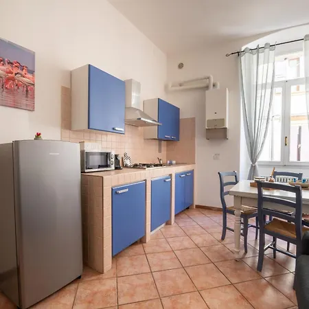 Palazzo Montecchi - Teatro Ponte Pietra Apartman *